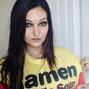 Meet your Posher, Max